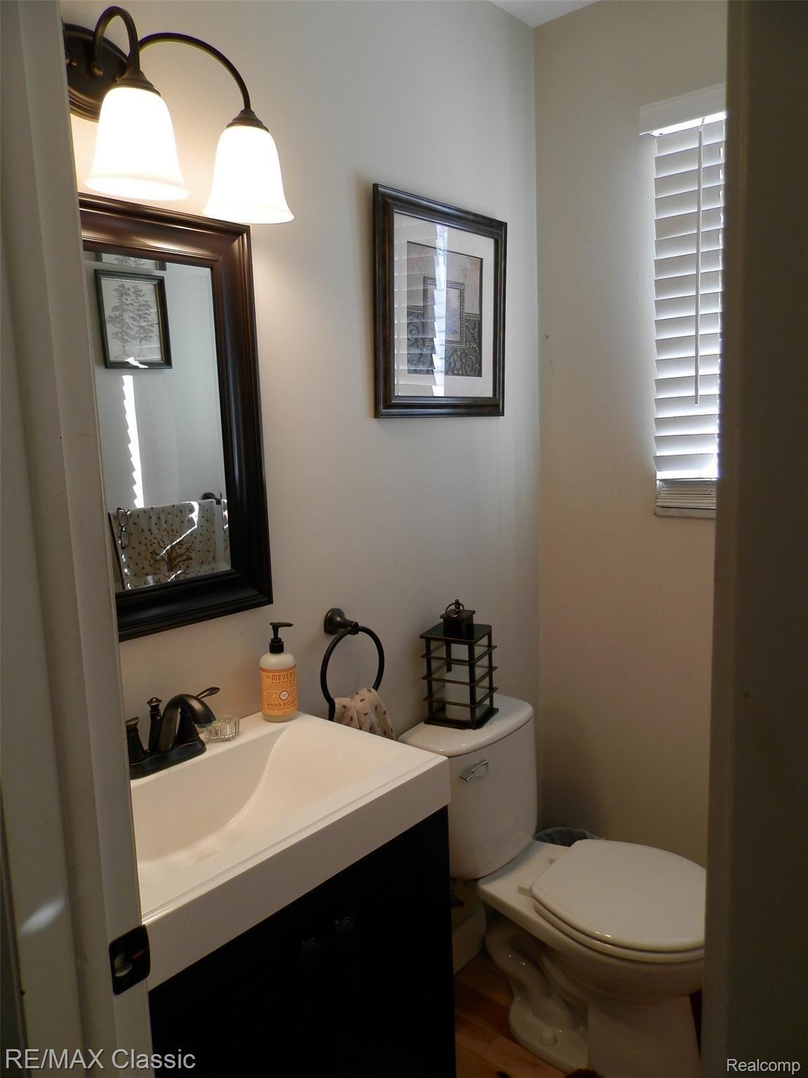 1082 South Hughes Road Howell, MI 48843 - Photo 10 of 32 Half bath