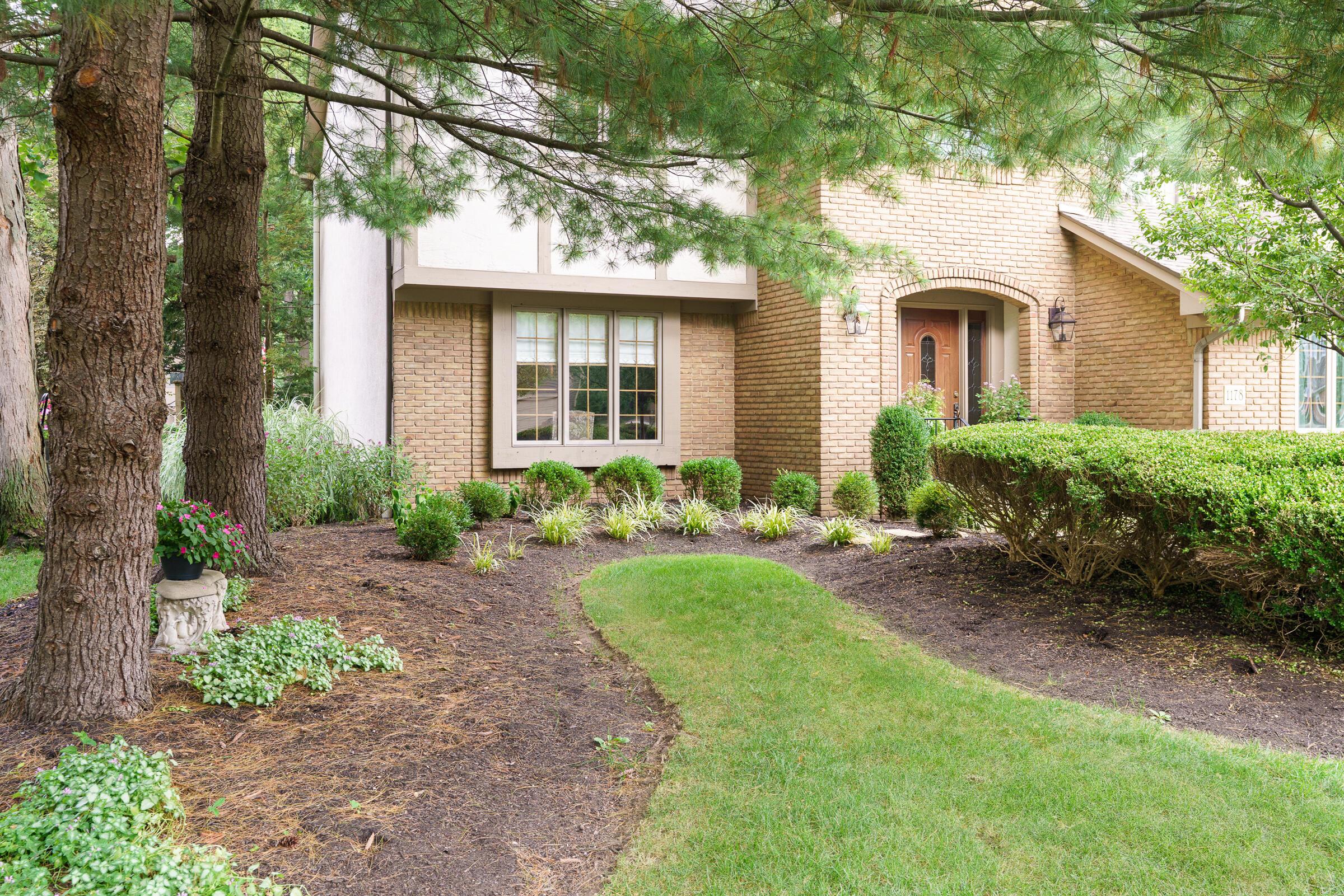 1178 Springtree Lane Westerville, OH 43081 - Photo 3 of 55 Landscaping