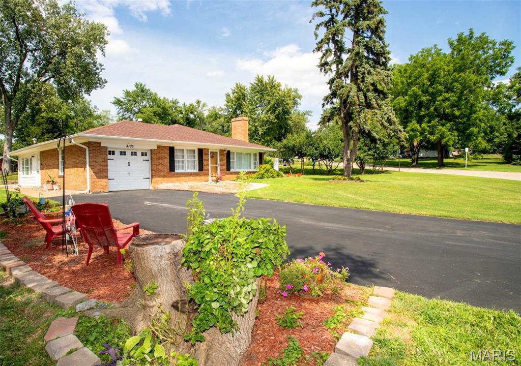 4105 Banks Road Bridgeton, MO 63074 - Photo 2 of 33