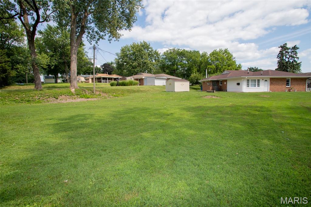 4105 Banks Road Bridgeton, MO 63074 - Photo 31 of 33