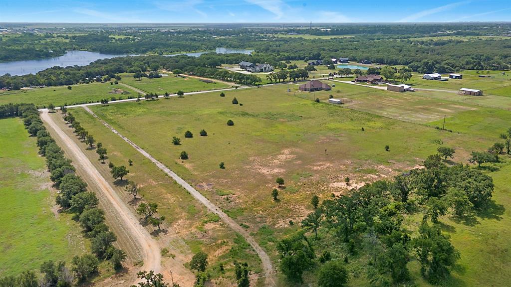 23623 Alexander Road Pilot Point, TX 76258 - Photo 2 of 10