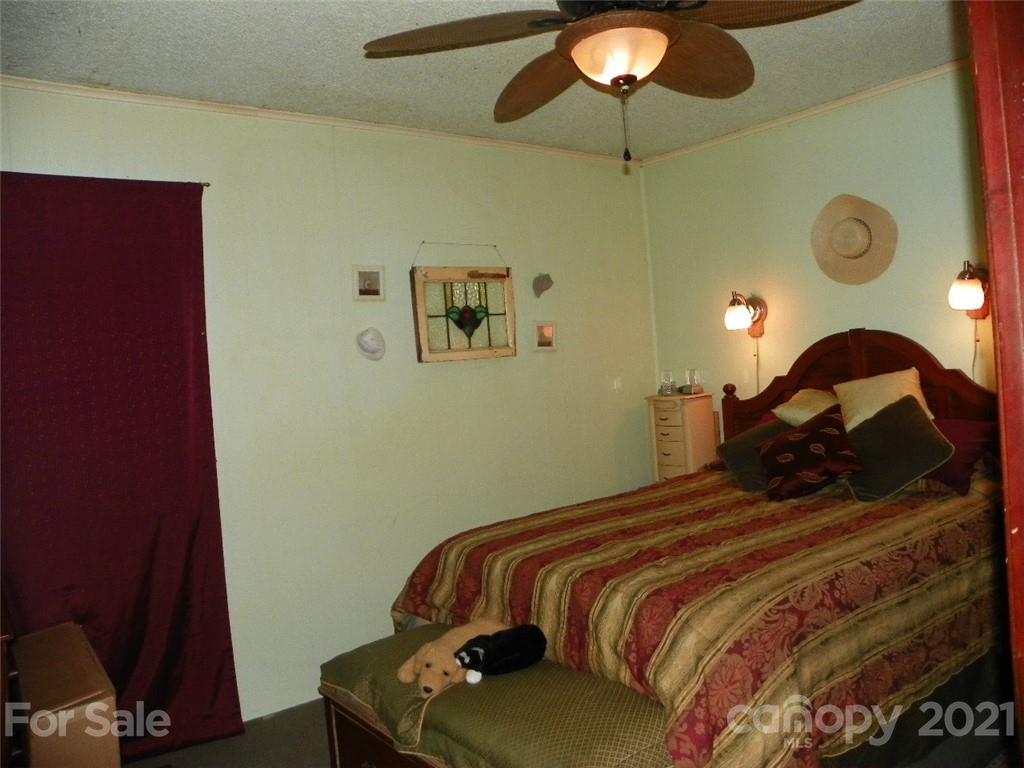 189 Shoreline Road, Unit 38/ New London, NC 28127 - Photo 14 of 16 Gallery Image 14