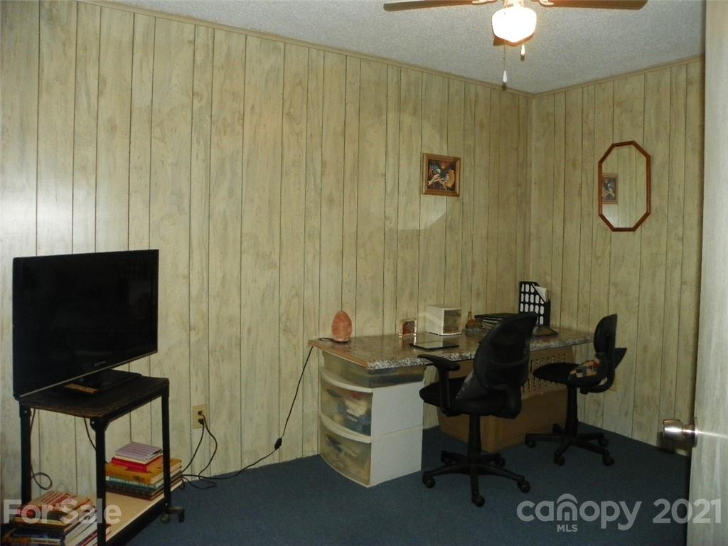 189 Shoreline Road, Unit 38/ New London, NC 28127 - Photo 15 of 16 Gallery Image 15