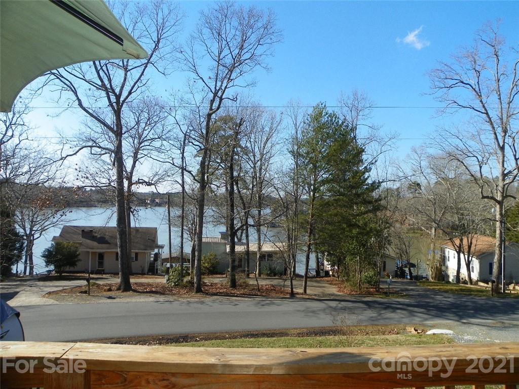 189 Shoreline Road, Unit 38/ New London, NC 28127 - Photo 7 of 16 Gallery Image 7