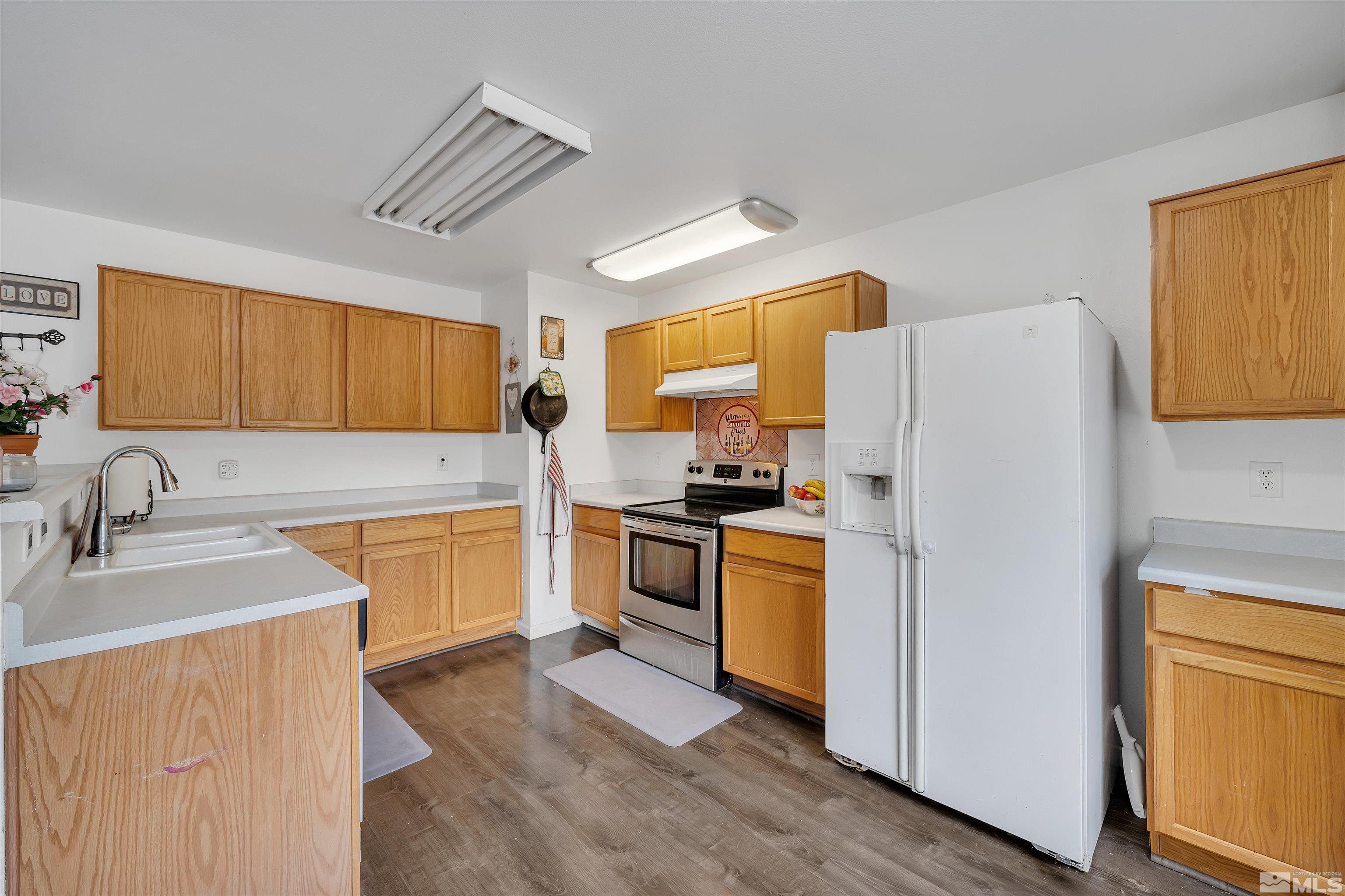 10025 Starfall Drive Reno, NV 89506 - Photo 10 of 30 Photo 10
