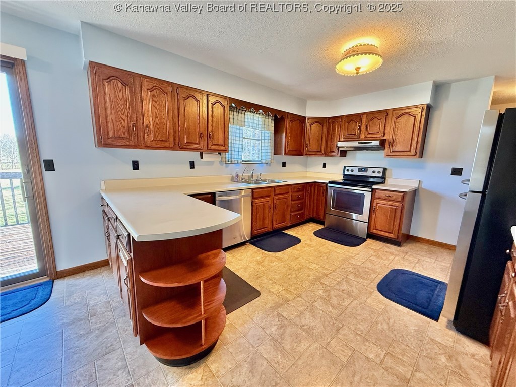 207 Pinewoods Drive Ripley, WV 25271 - Photo 6 of 40 Gallery Image 6