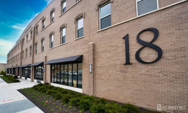 $2,100 | 18 West Main Street, Unit 207, Bound Brook, NJ 08805