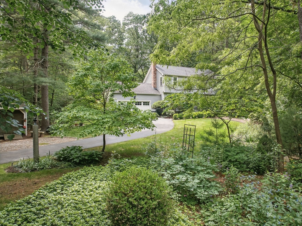5 Coburn Road Hopkinton, MA 01748 - Photo 4 of 42 Gallery Image 4