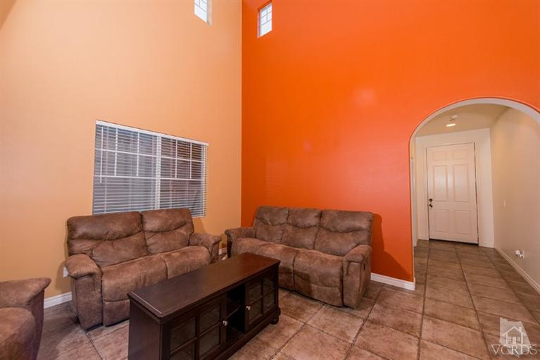1892 Ribera Drive Oxnard, CA 93030 - Photo 5 of 34