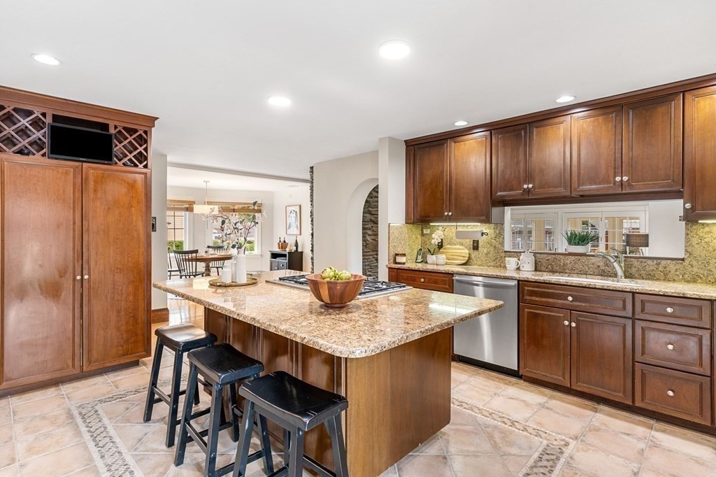 60 Prospect Street Reading, MA 01867 - Photo 12 of 42