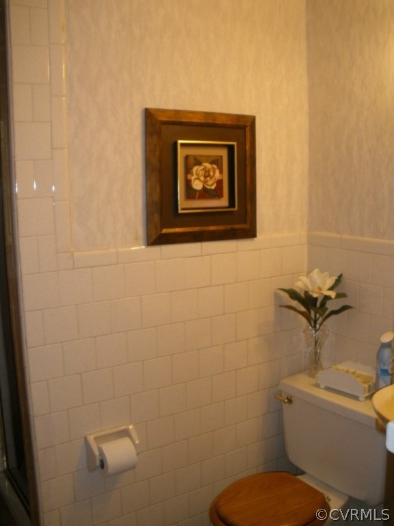 305 Hummingbird Road Richmond, VA 23227 - Photo 8 of 12 Gallery Image 8