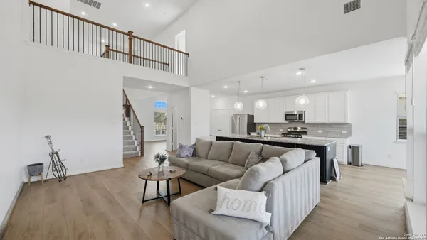 $400,000 | 10021 Mulhouse Drive, Schertz, TX 78154