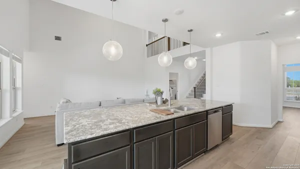 $400,000 | 10021 Mulhouse Drive, Schertz, TX 78154