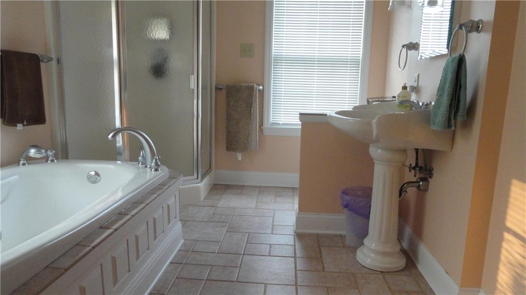 764 Rose Point Road New Castle, PA 16101 - Photo 18 of 25