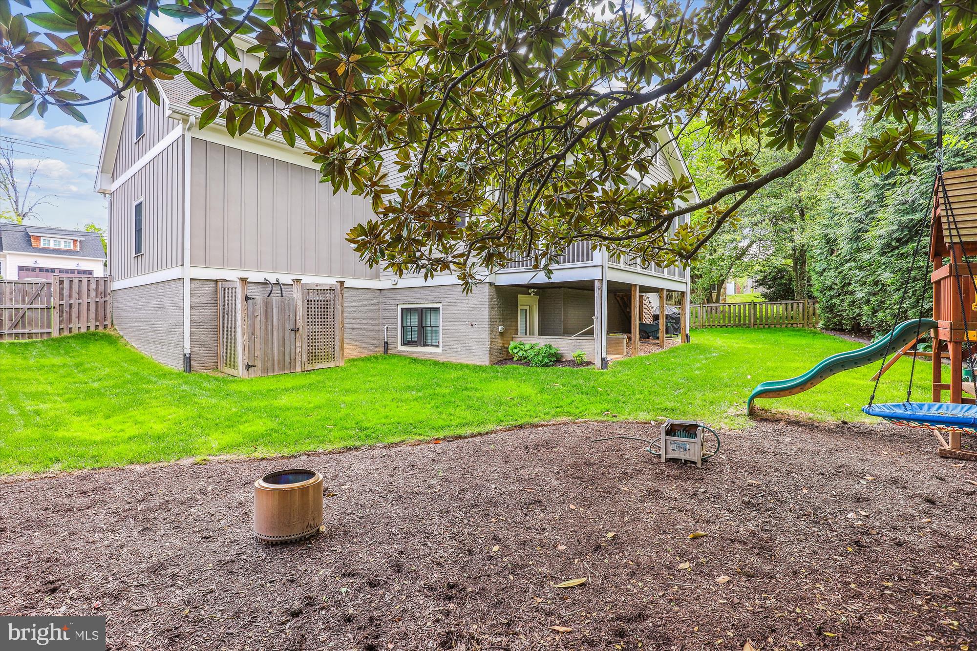 2838 North Rochester Street Arlington, VA 22213 - Photo 72 of 81 View of yard
