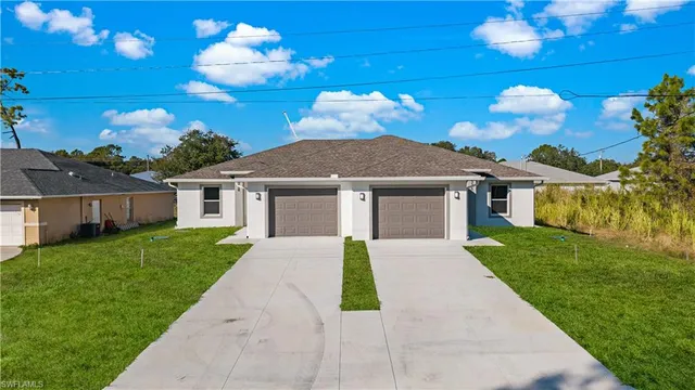 $515,000 | 326-328 Limerick Avenue South, Lehigh Acres, FL 33974
