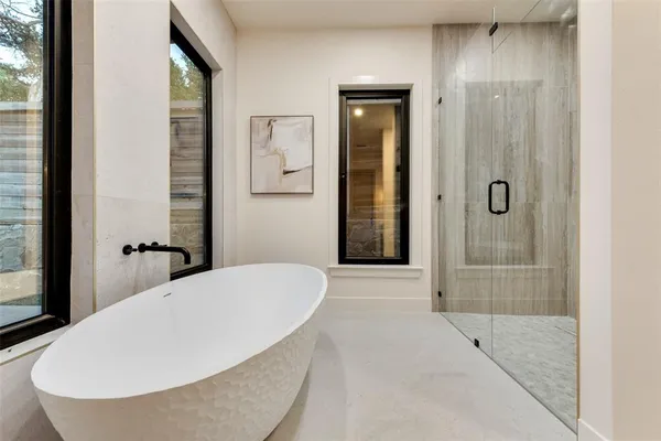 $10,000 | 1622 Sylvan Avenue, Dallas, TX 75208