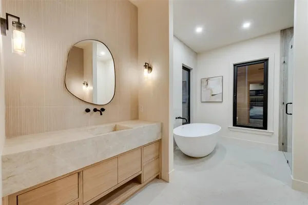 $10,000 | 1622 Sylvan Avenue, Dallas, TX 75208