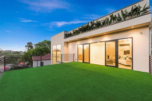 $10,000 | 1622 Sylvan Avenue, Dallas, TX 75208