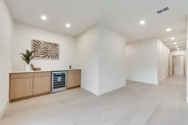 $10,000 | 1622 Sylvan Avenue, Dallas, TX 75208