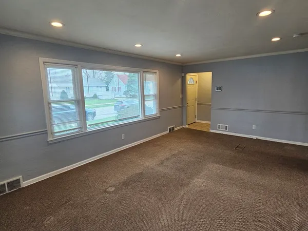 $195,000 | 3617 Monroe Street, Lansing, IL 60438