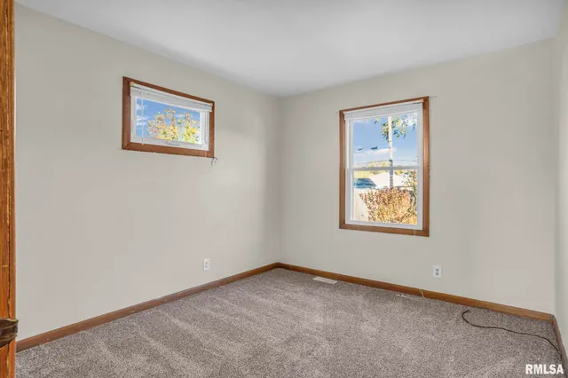 $149,900 | 315 20th Avenue West, Milan, IL 61264