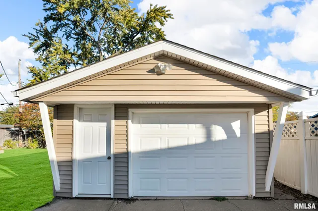 $149,900 | 315 20th Avenue West, Milan, IL 61264