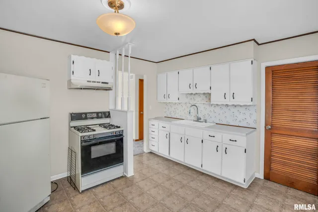 $149,900 | 315 20th Avenue West, Milan, IL 61264