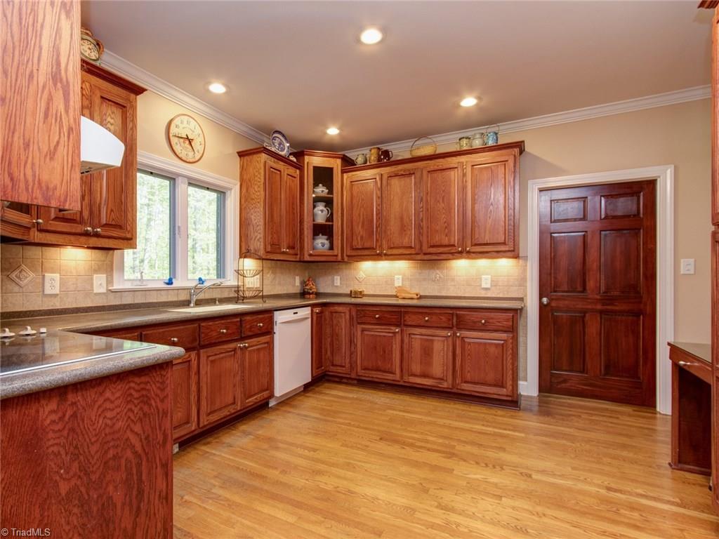 299 Fairfield Road Reidsville, NC 27320 - Photo 6 of 30 Gallery Image 6