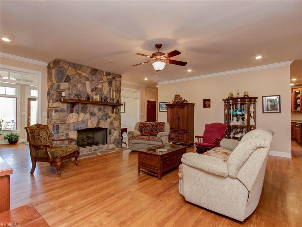 299 Fairfield Road Reidsville, NC 27320 - Photo 10 of 30 Gallery Image 10