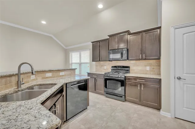 $2,100 | 1911 Autumn Run Lane, Round Rock, TX 78665