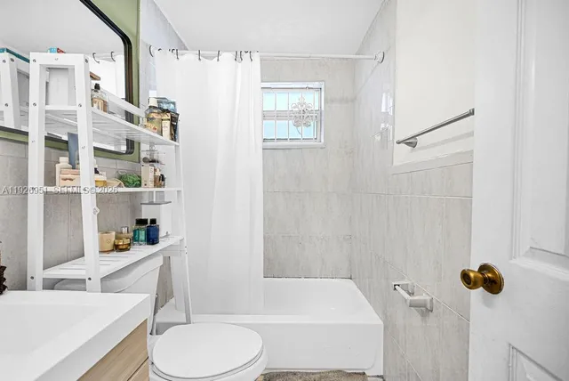 $1,780 | 7625 Harding Avenue, Unit 1, Miami Beach, FL 33141