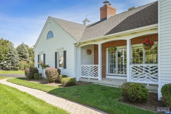 $675,000 | 18 Dorset Lane, Lafayette, NJ 07848