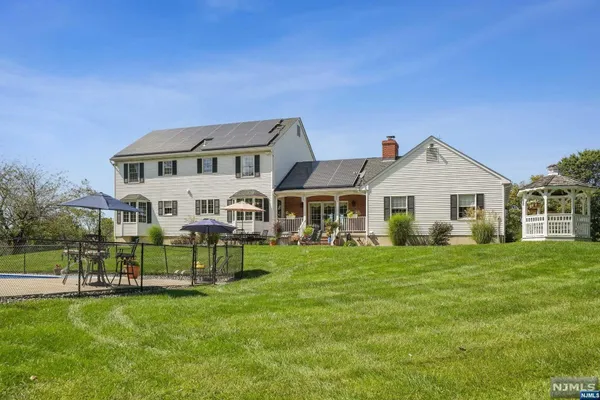 $675,000 | 18 Dorset Lane, Lafayette, NJ 07848