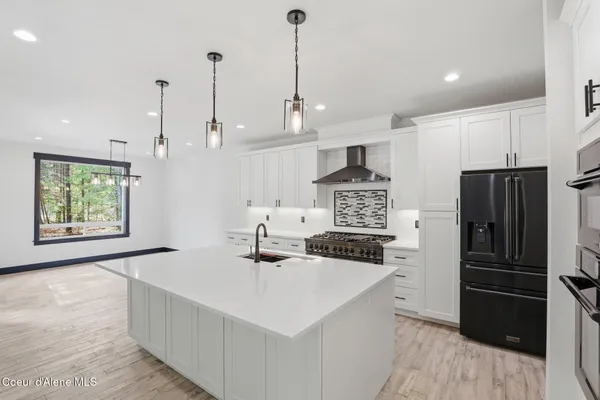 $1,590,000 | 10245 East Bunco Road, Athol, ID 83801