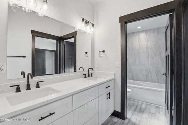 $1,590,000 | 10245 East Bunco Road, Athol, ID 83801