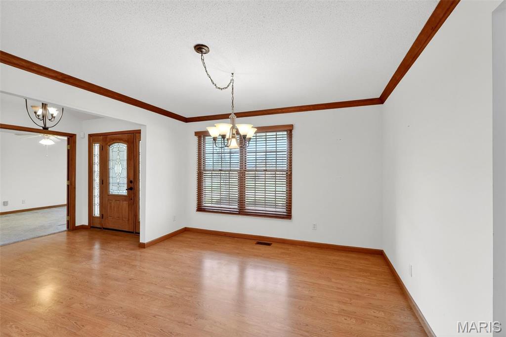 1728 Clover Ridge Columbia, IL 62236 - Photo 13 of 40