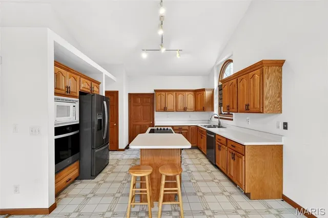 $449,900 | 1728 Clover Ridge, Columbia, IL 62236