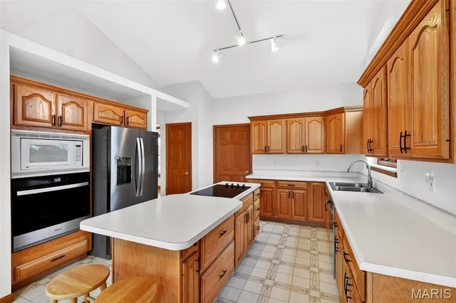 $449,900 | 1728 Clover Ridge, Columbia, IL 62236