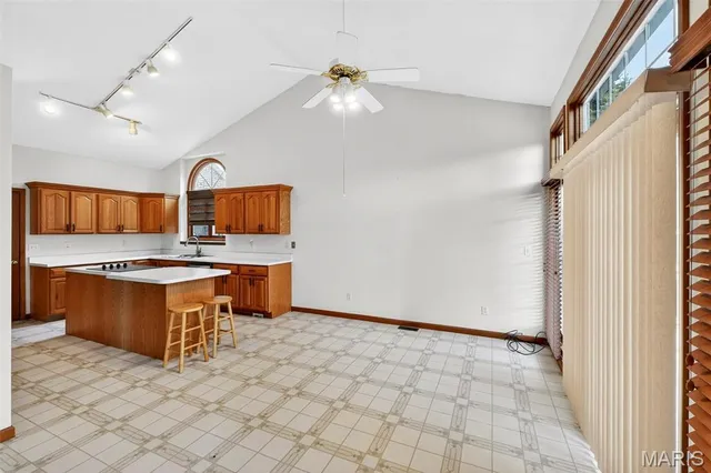 $449,900 | 1728 Clover Ridge, Columbia, IL 62236