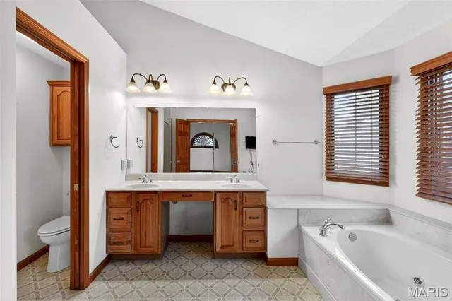 $449,900 | 1728 Clover Ridge, Columbia, IL 62236