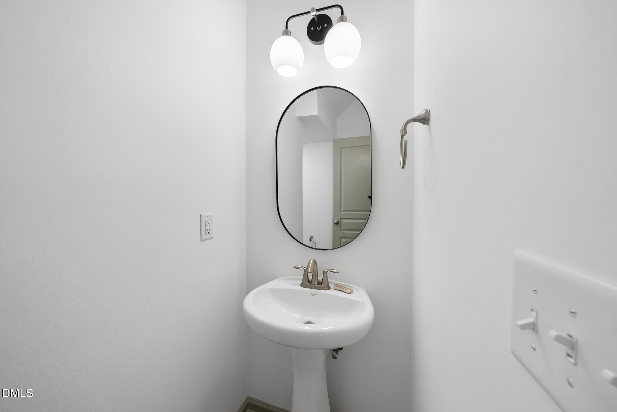 10116 Glen Autumn Road Raleigh, NC 27617 - Photo 8 of 29