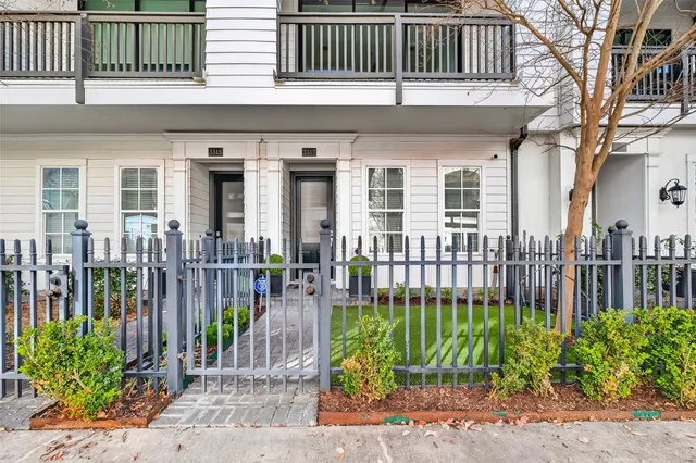 $445,000 | 3317 Timbergrove Oaks Street, Houston, TX 77008