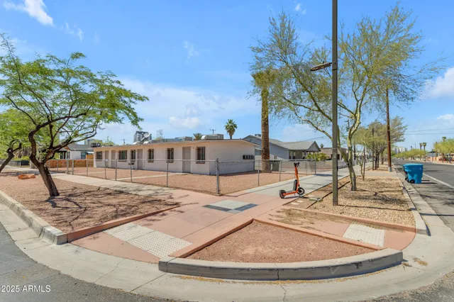 a view of a house with outdoor space