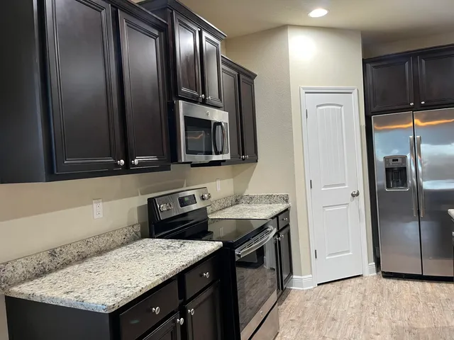 $2,095 | 671 Teal Street, Crestview, FL 32539