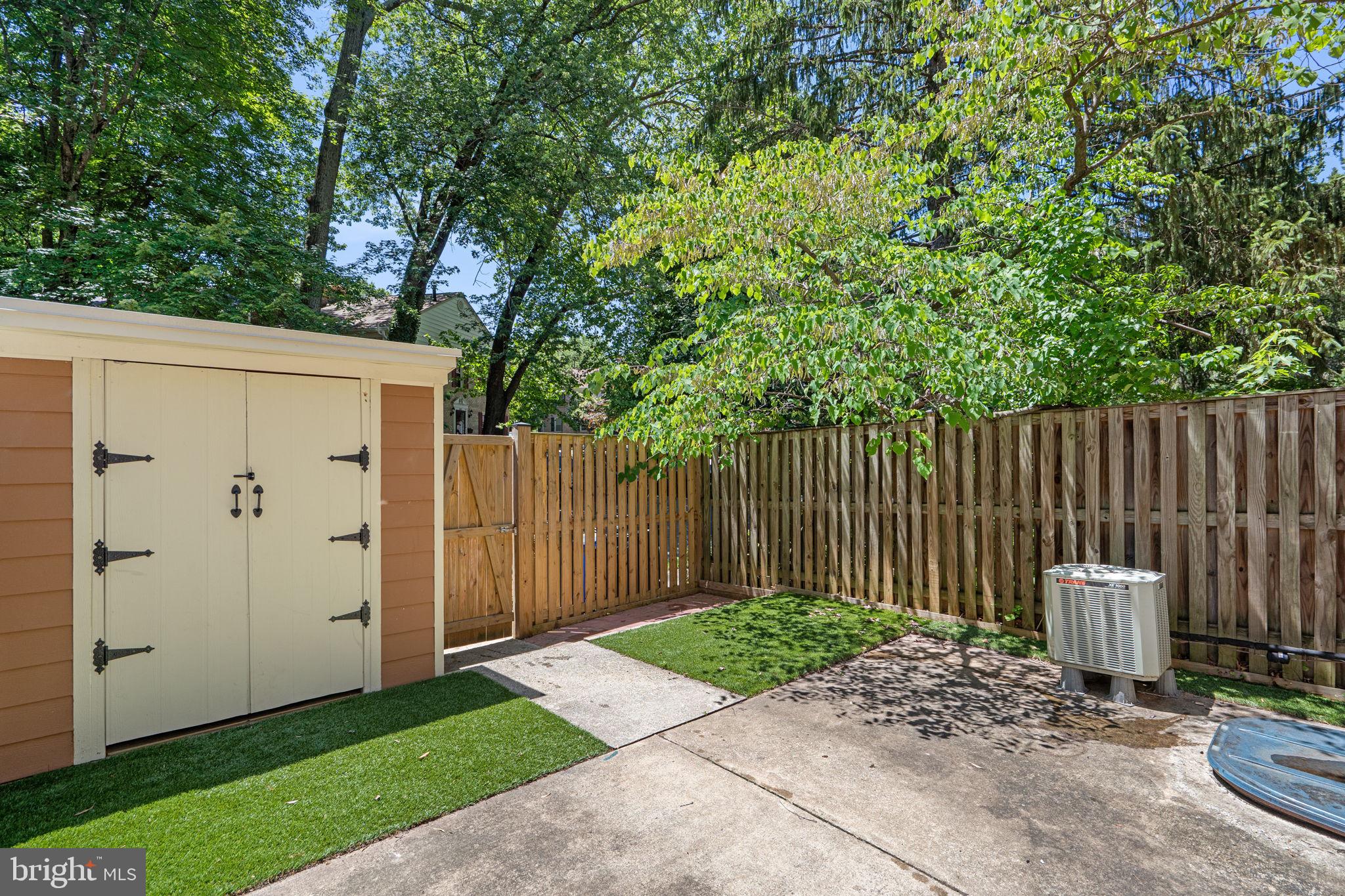 2407 Alsop Court Reston, VA 20191 - Photo 18 of 44