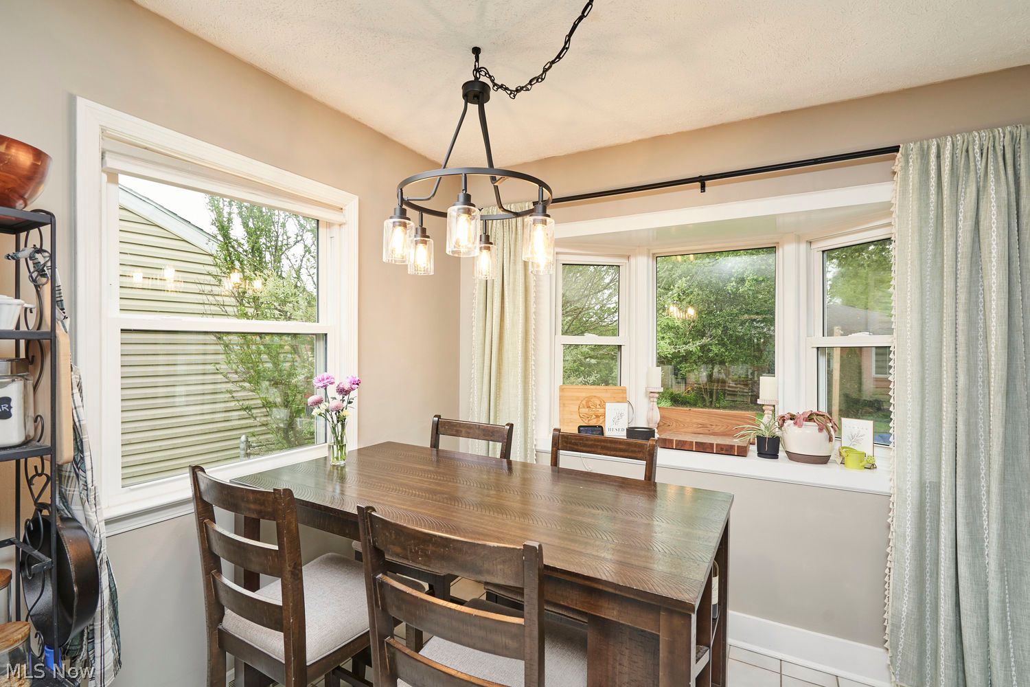 1596 Fairfax Road Akron, OH 44313 - Photo 8 of 24 Gallery Image 8