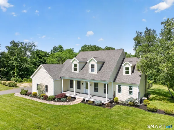 $699,900 | 365 Munger Lane, Bethlehem, CT 06751