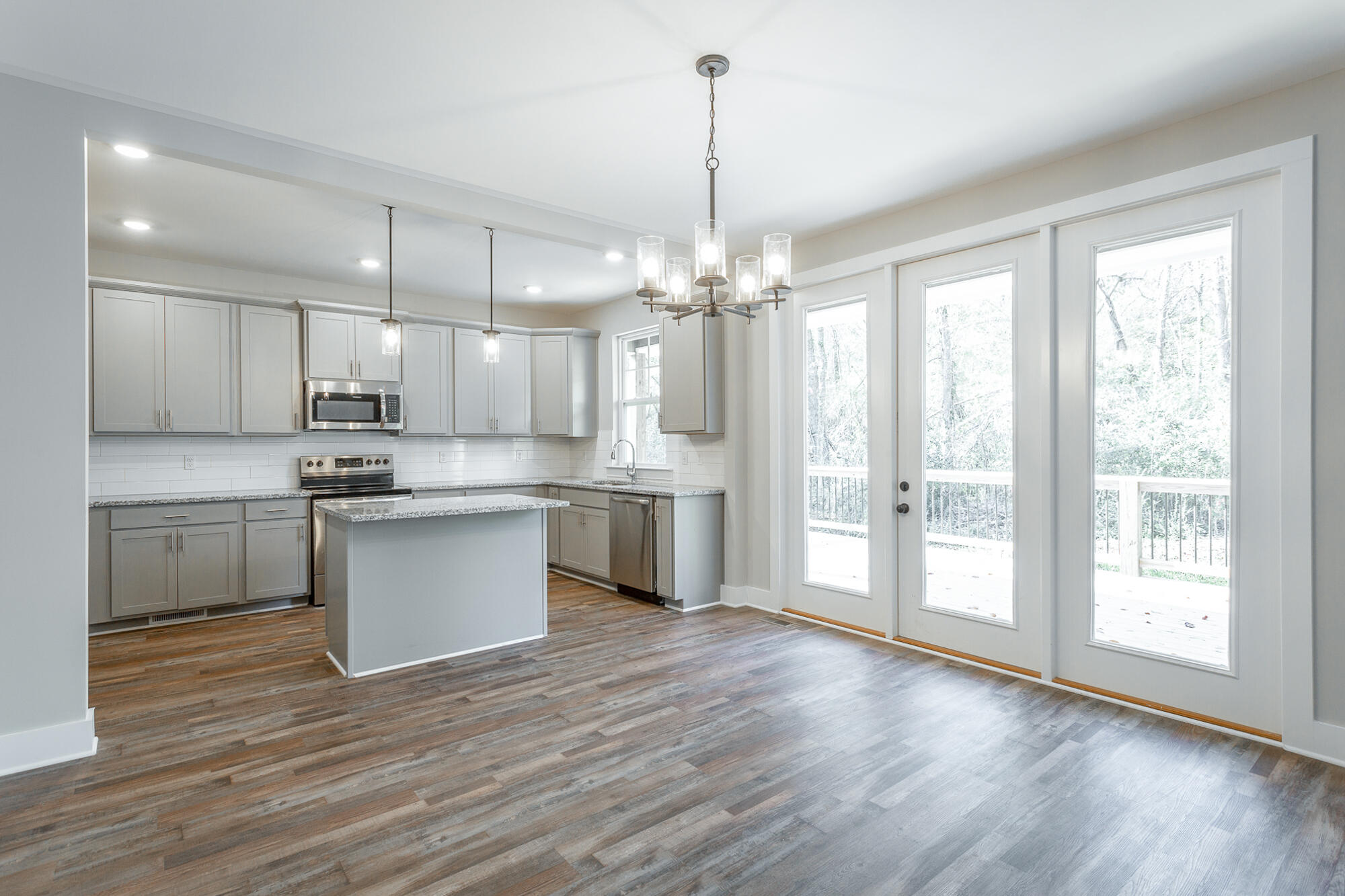 1151 Lullwater Road Chattanooga, TN 37405 - Photo 13 of 46 Eat in area