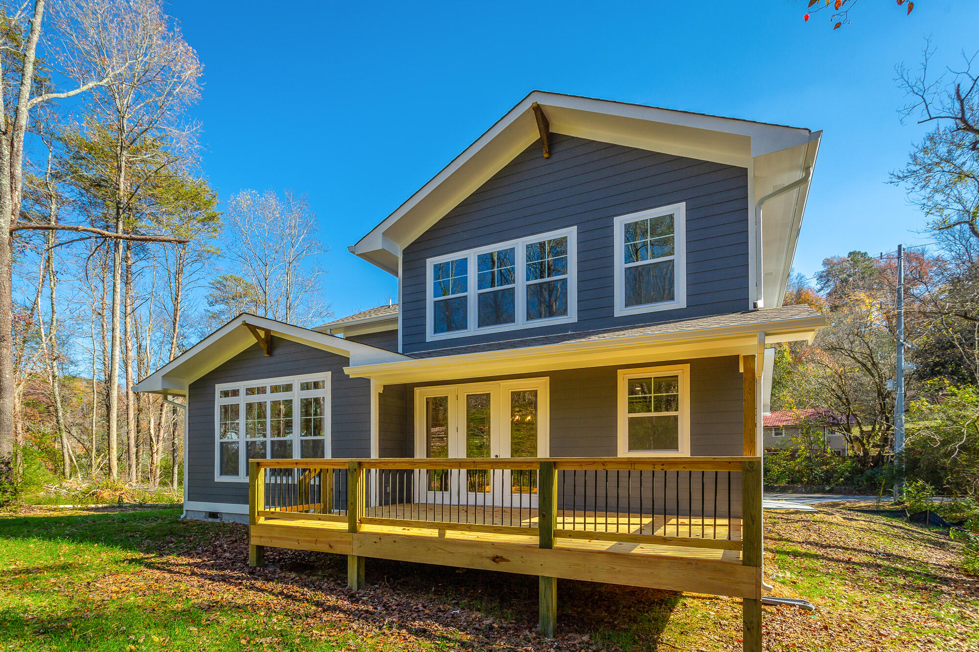 1151 Lullwater Road Chattanooga, TN 37405 - Photo 39 of 46 Back deck